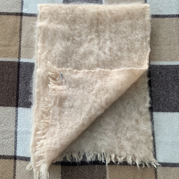 JAEGER MOHAIR Scarf Wrap Shawl Made in Great Britain - Picture 13 of 15